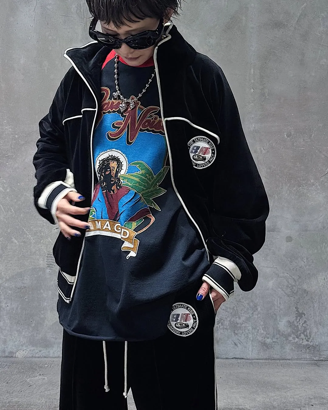 SAINT Mxxxxxx × LASTMAN LM_SS TEE/SNT NOISE/BLK Jesus horn sleeve color block TEE Black and red S-XL LAST MAN co-branded model Customized accessories Completely matched Horn sleeve color block Unlocked design Natural rewinding after washing Unique and handsome Top printing technology Undifferentiated restoration Cylindrical side seam fabric technology Top purchasing level